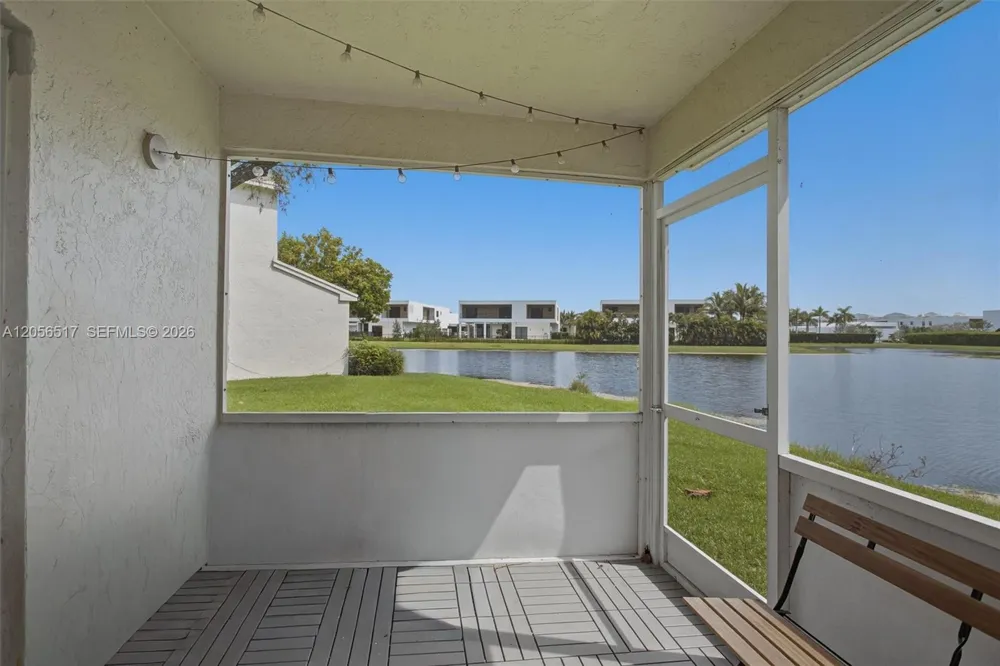 16631 Hemingway Dr Weston, FL 33326