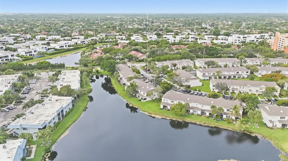 16631 Hemingway Dr Weston, FL 33326