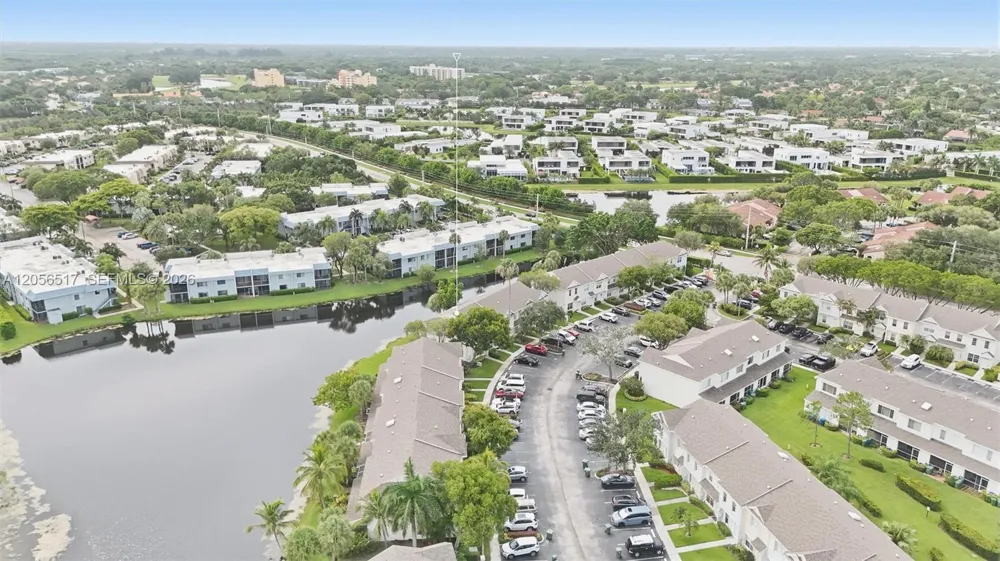 16631 Hemingway Dr Weston, FL 33326