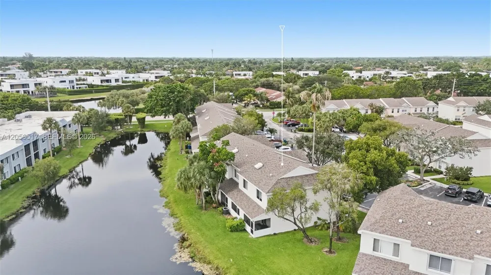 16631 Hemingway Dr Weston, FL 33326