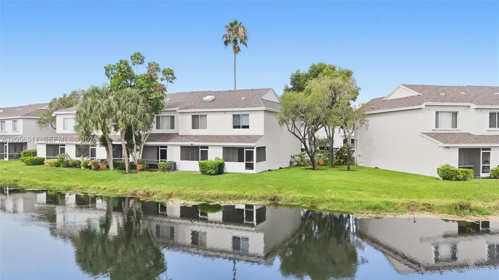 16631 Hemingway Dr Weston, FL 33326