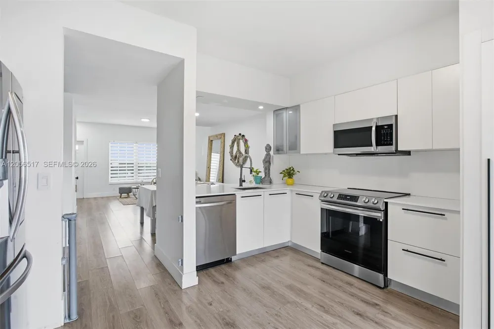 16631 Hemingway Dr Weston, FL 33326