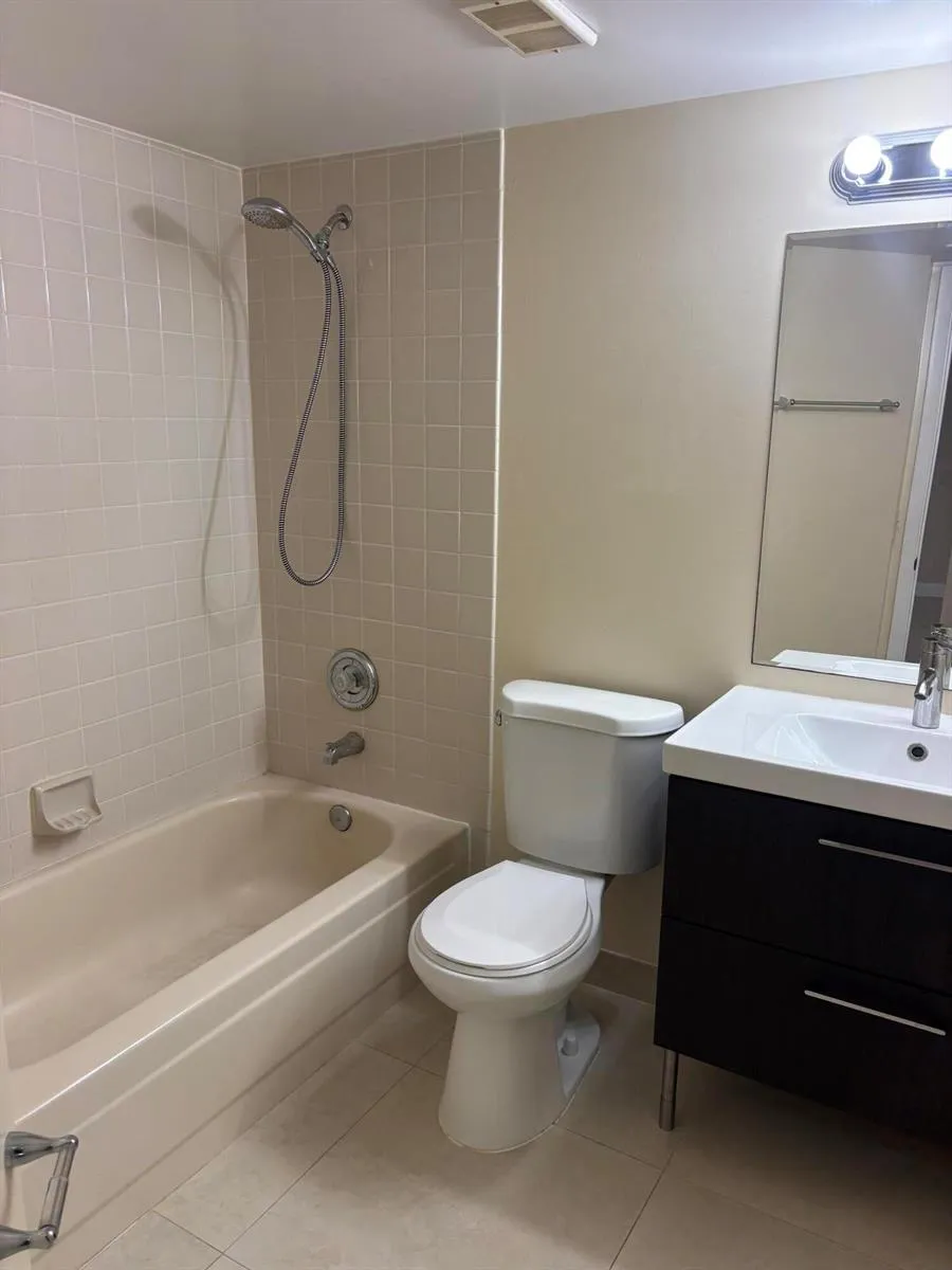 8761 WILES ROAD #304 Coral Springs, FL 33067