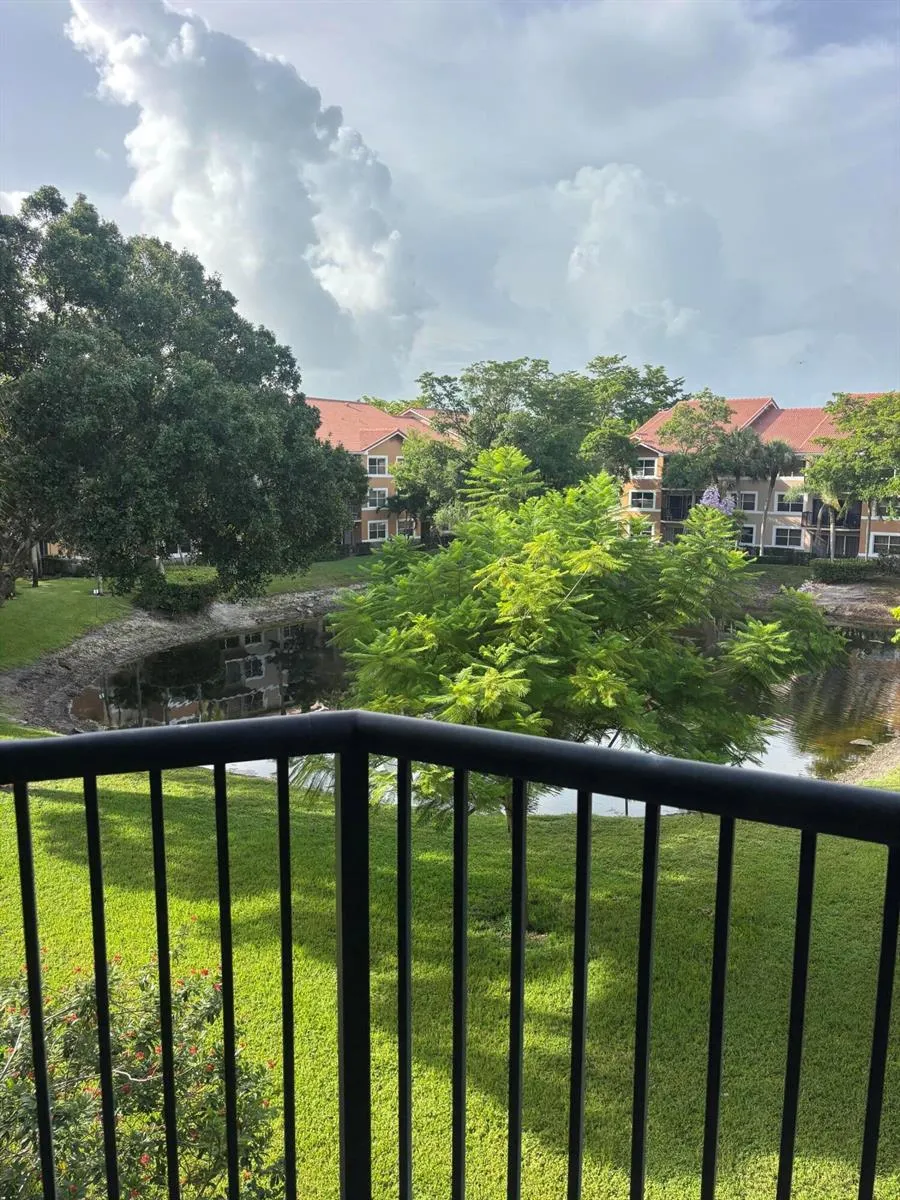 8761 WILES ROAD #304 Coral Springs, FL 33067