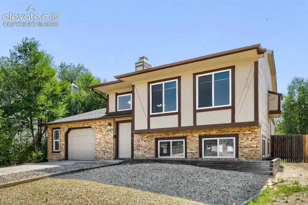 4389 Neal Court Colorado Springs, CO 80916