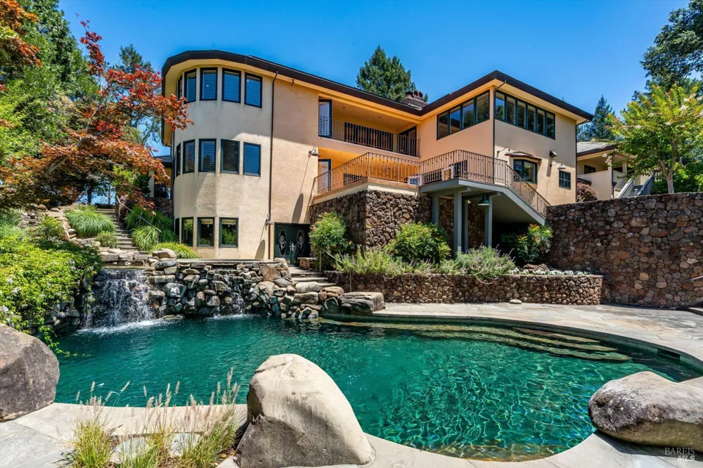 1910 Ridgeview Lane St. Helena, CA 94574