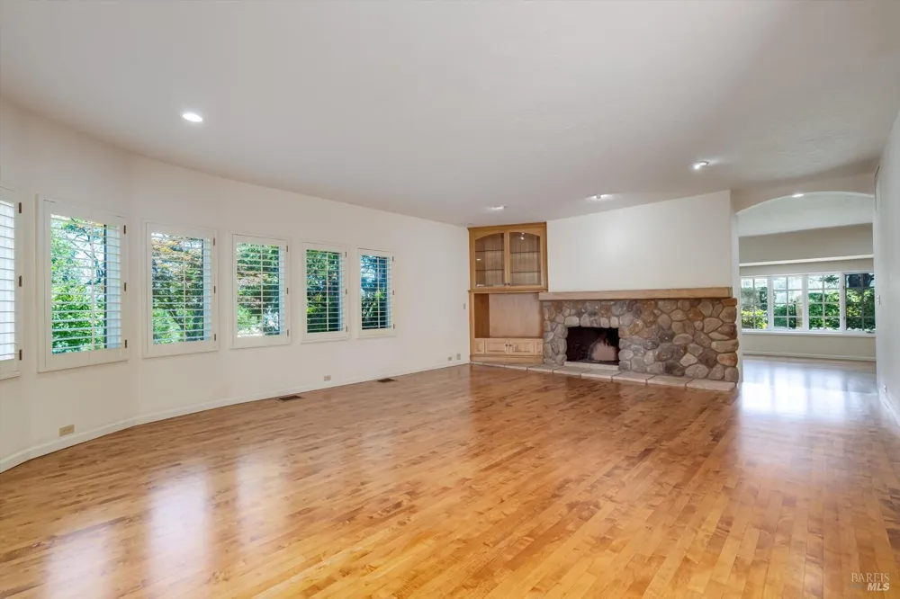 1910 Ridgeview Lane St. Helena, CA 94574