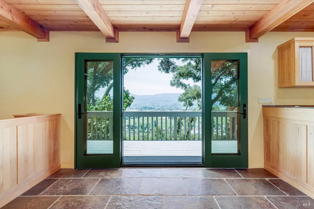 1910 Ridgeview Lane St. Helena, CA 94574