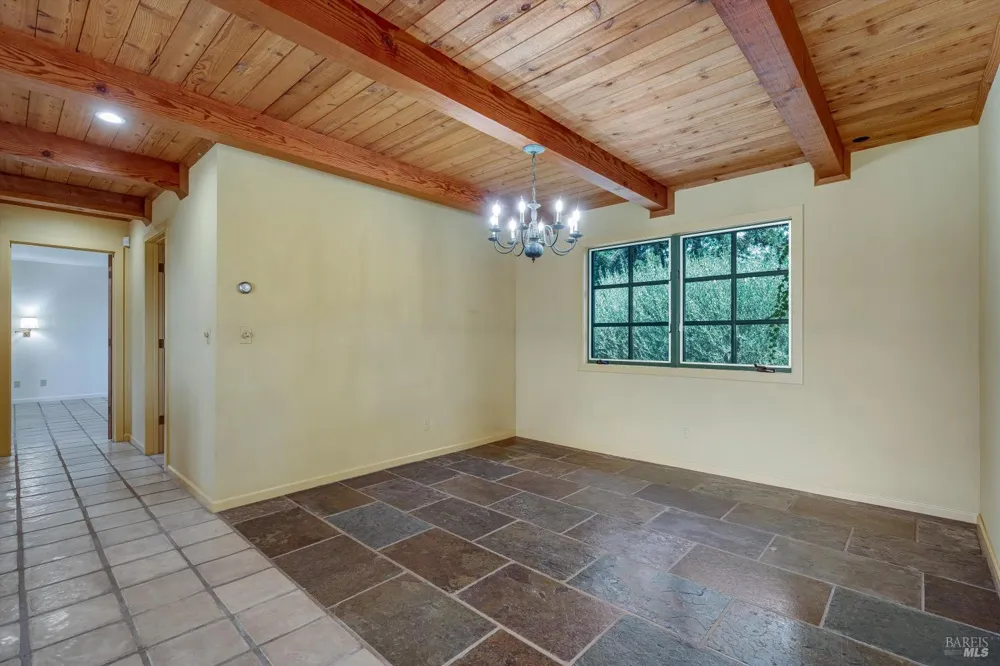 1910 Ridgeview Lane St. Helena, CA 94574