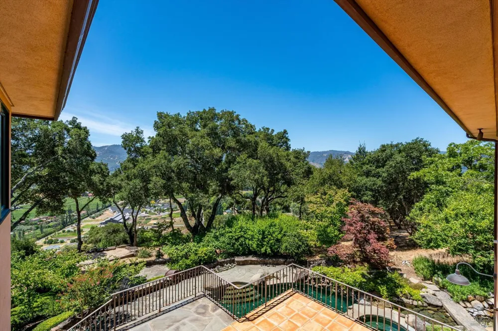 1910 Ridgeview Lane St. Helena, CA 94574