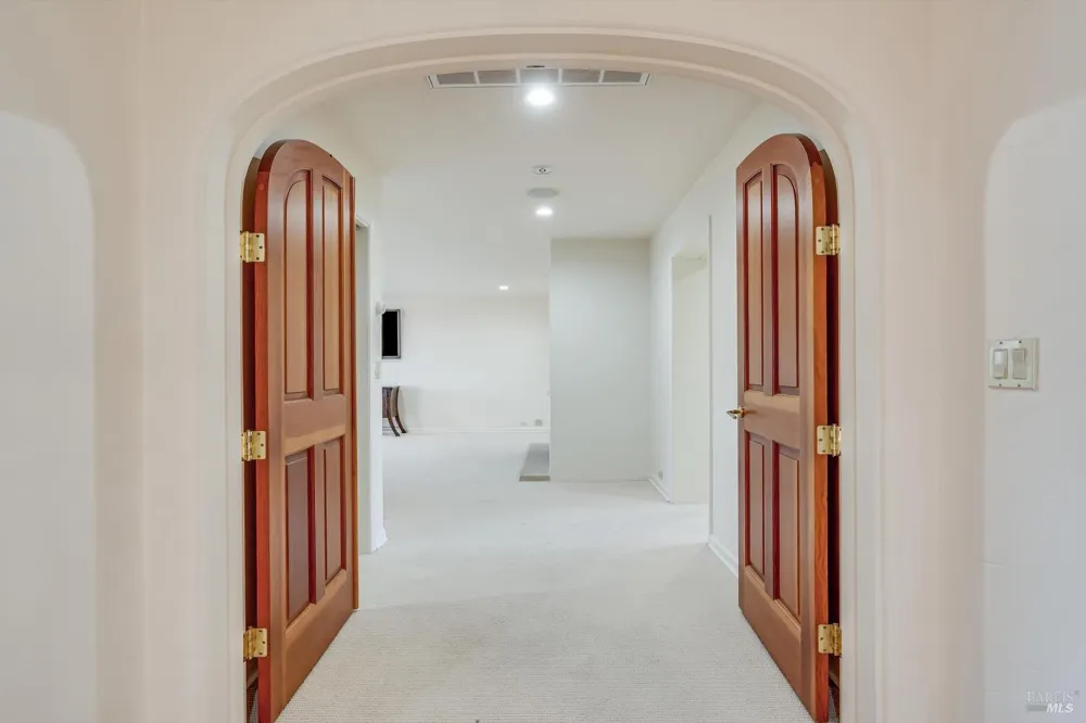 1910 Ridgeview Lane St. Helena, CA 94574