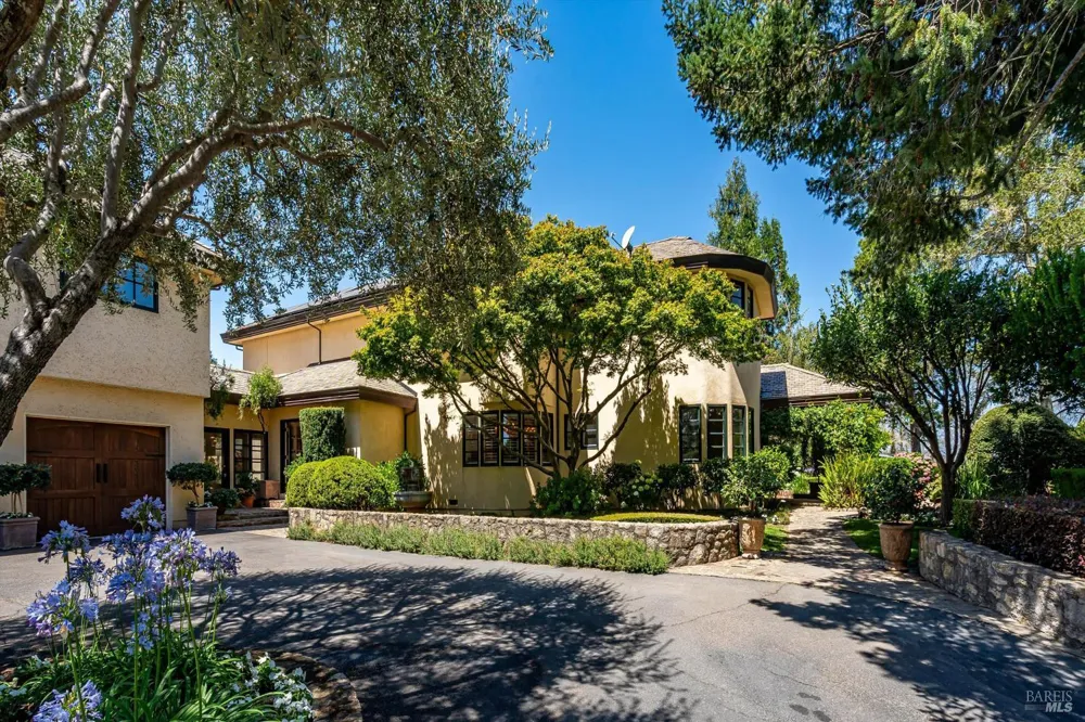 1910 Ridgeview Lane St. Helena, CA 94574