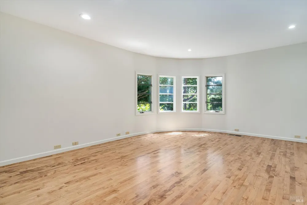 1910 Ridgeview Lane St. Helena, CA 94574