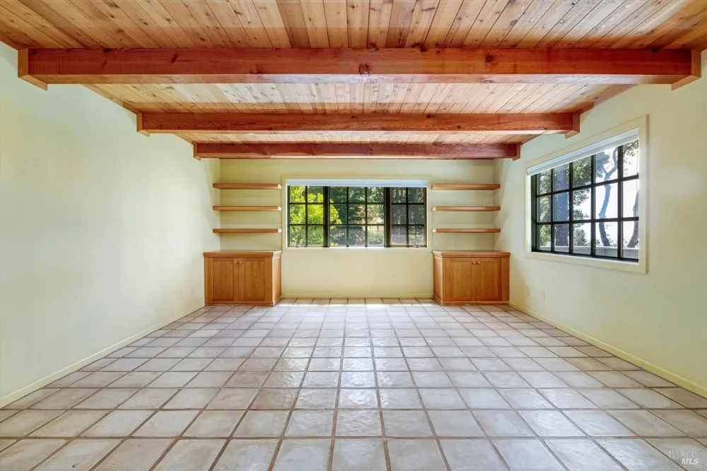 1910 Ridgeview Lane St. Helena, CA 94574