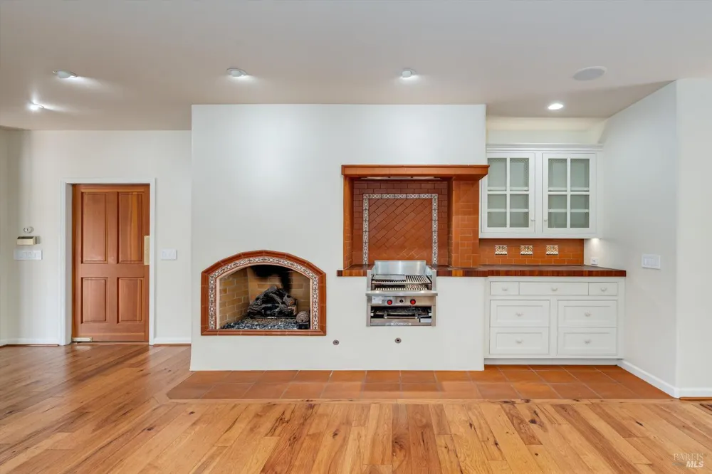 1910 Ridgeview Lane St. Helena, CA 94574