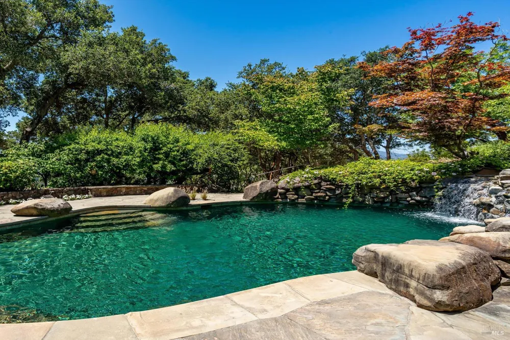 1910 Ridgeview Lane St. Helena, CA 94574