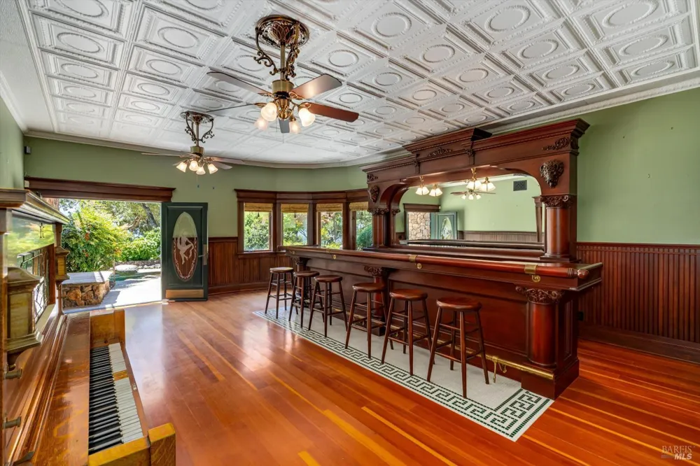 1910 Ridgeview Lane St. Helena, CA 94574