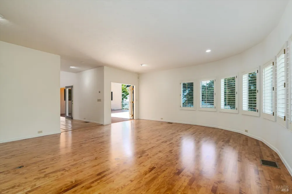 1910 Ridgeview Lane St. Helena, CA 94574