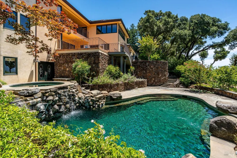 1910 Ridgeview Lane St. Helena, CA 94574