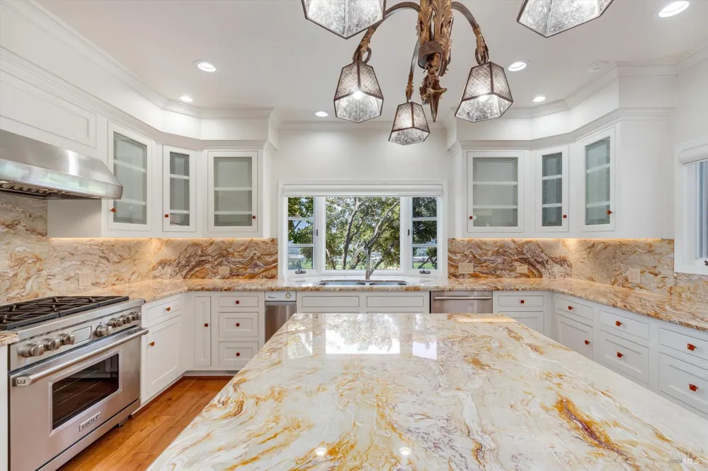 1910 Ridgeview Lane St. Helena, CA 94574