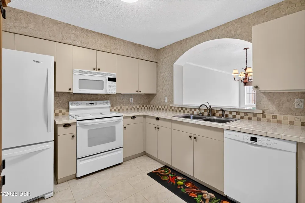 525 Lakebridge Drive Ormond Beach, FL 32174