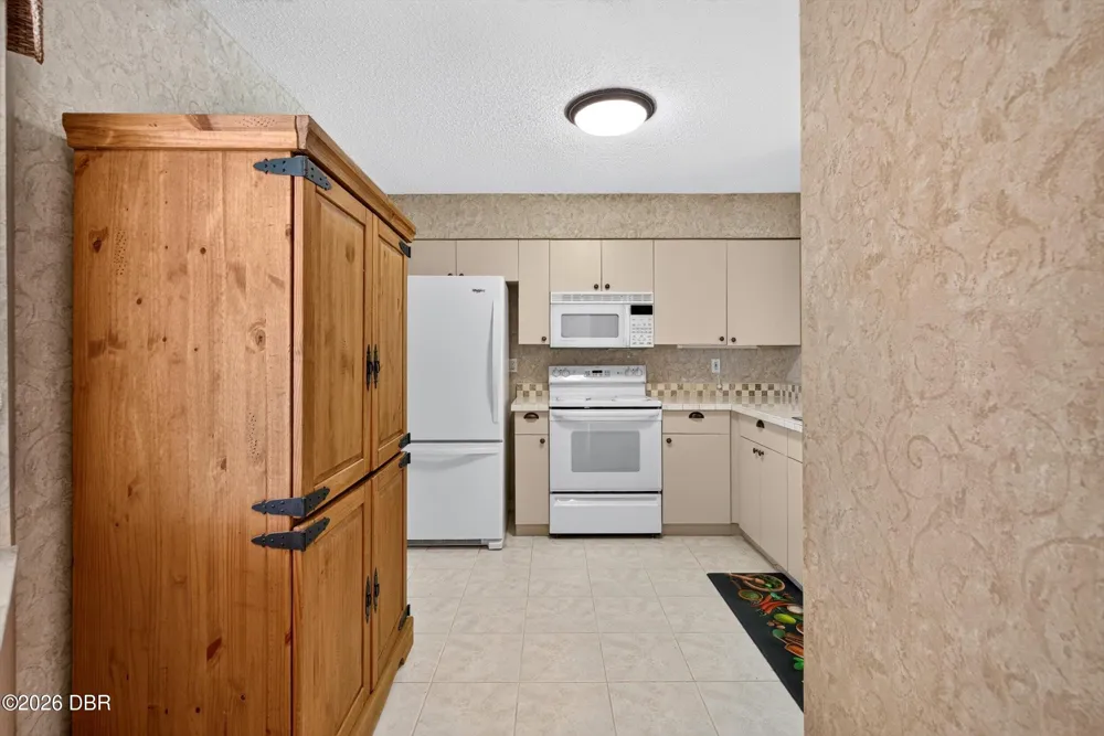 525 Lakebridge Drive Ormond Beach, FL 32174