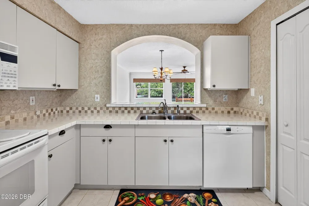 525 Lakebridge Drive Ormond Beach, FL 32174
