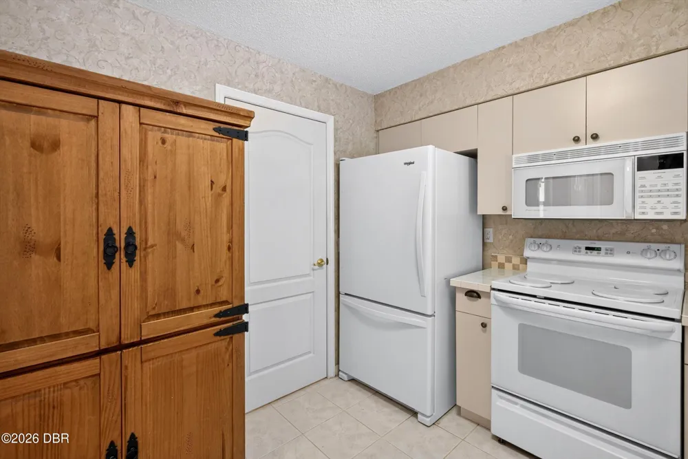 525 Lakebridge Drive Ormond Beach, FL 32174