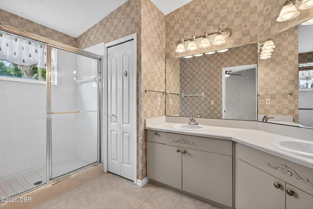 525 Lakebridge Drive Ormond Beach, FL 32174