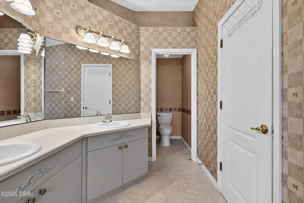 525 Lakebridge Drive Ormond Beach, FL 32174
