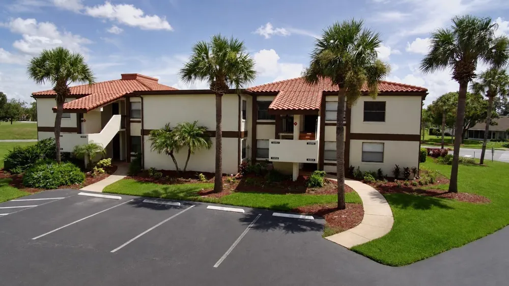 6062 WILLOWPOINTE CIRCLE #I 203 Orlando, FL 32822