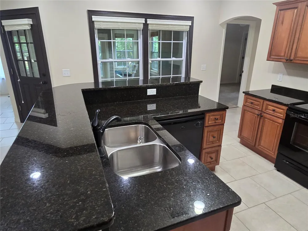 19176 NW 228TH STREET High Springs, FL 32643