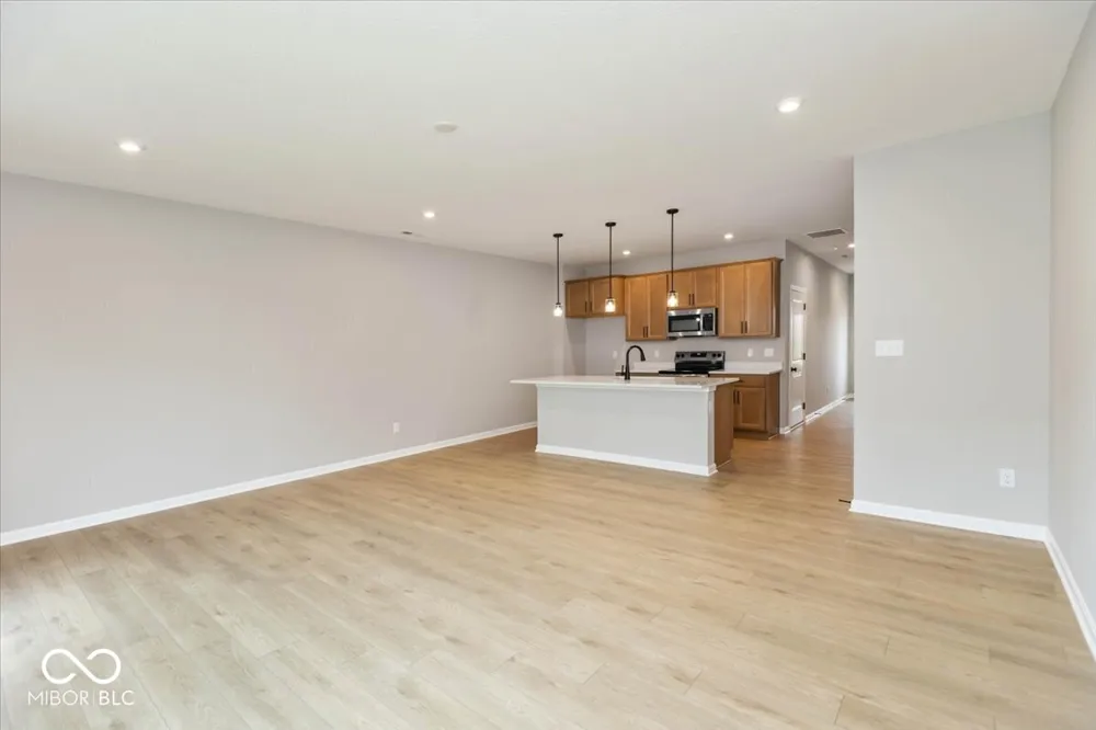 6144 Parsonage Place #330-403 McCordsville, IN 46055