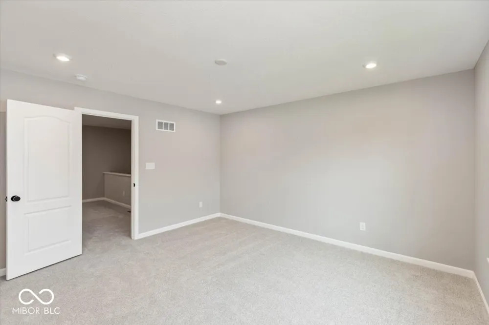 6144 Parsonage Place #330-403 McCordsville, IN 46055