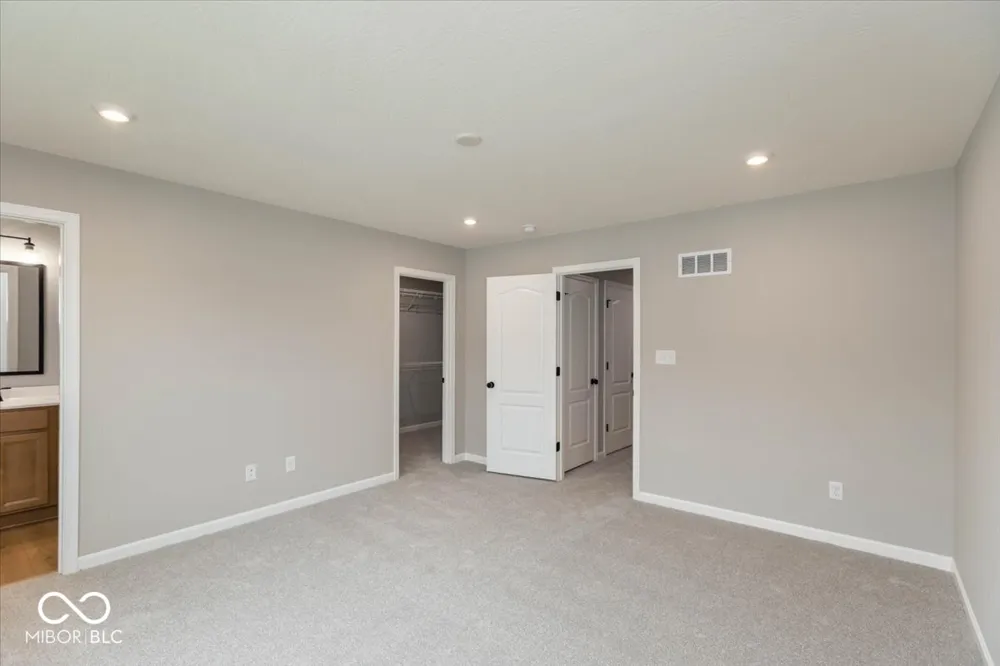6144 Parsonage Place #330-403 McCordsville, IN 46055