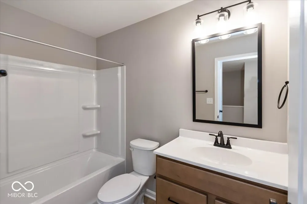 6144 Parsonage Place #330-403 McCordsville, IN 46055