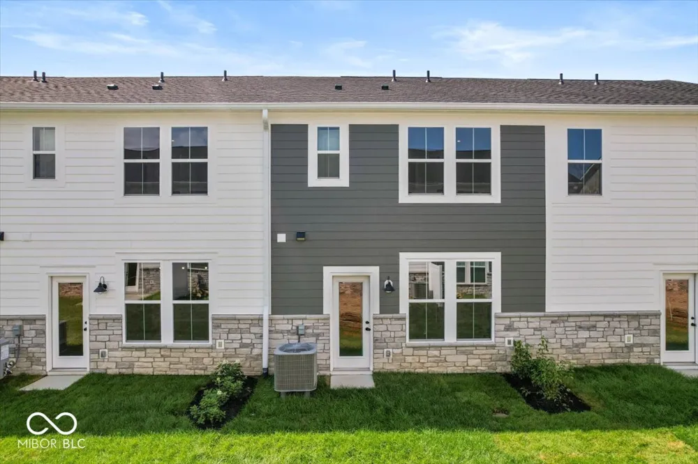 6144 Parsonage Place #330-403 McCordsville, IN 46055