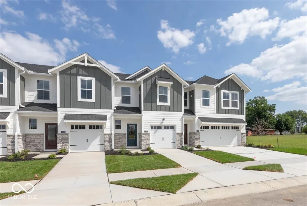 6144 Parsonage Place #330-403 McCordsville, IN 46055