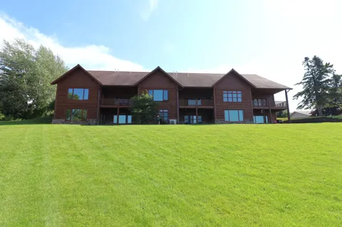 2729 Lake Shore Drive E #4