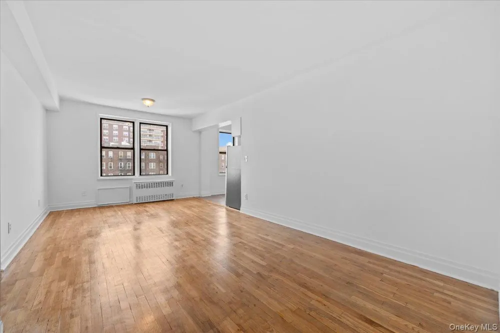1725 Edison Avenue #5D Bronx, NY 10461