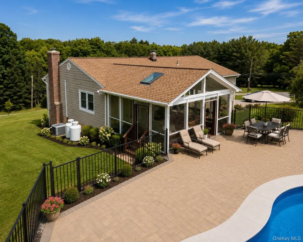 4 Shana Lane Mahopac, NY 10541