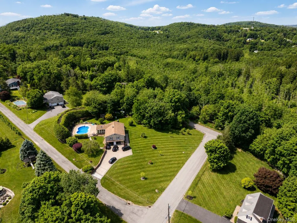 4 Shana Lane Mahopac, NY 10541