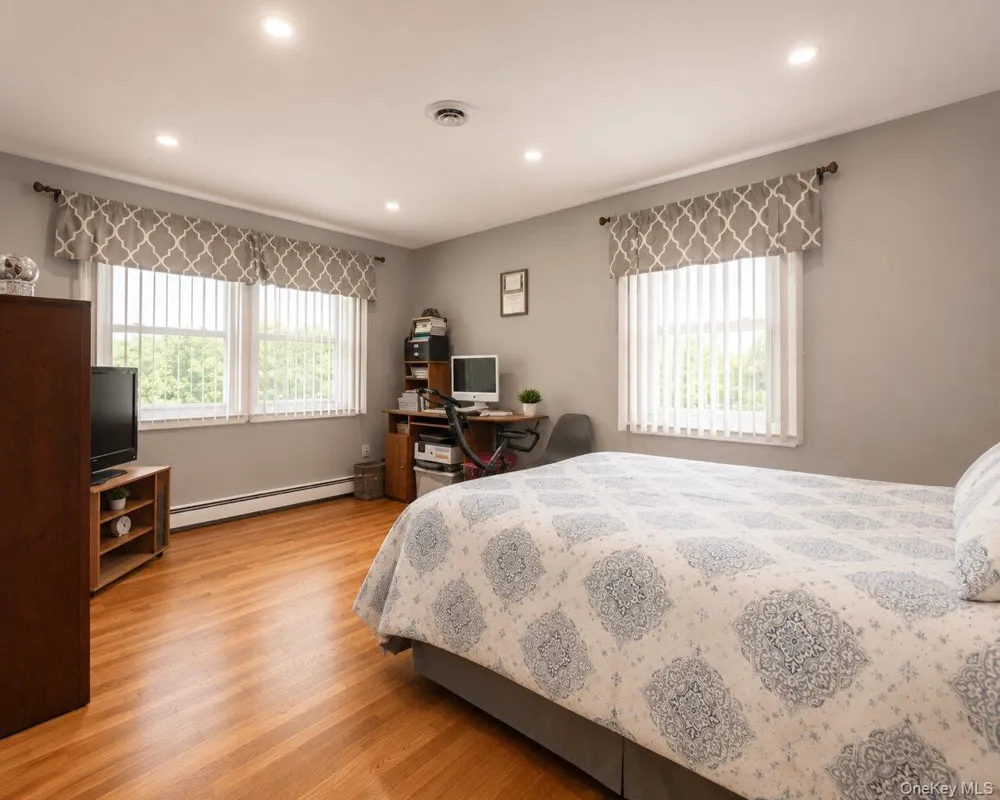 4 Shana Lane Mahopac, NY 10541
