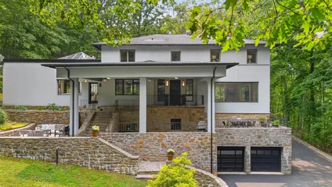 7 Cyrus Field Road