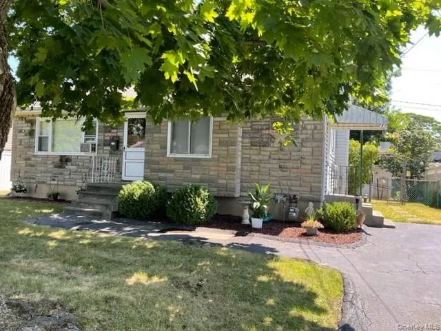8 Rochelle Court Stony Point, NY 10980