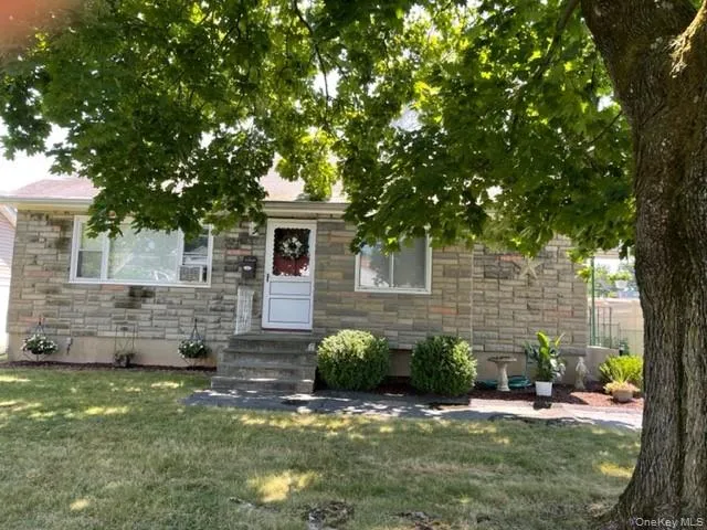 8 Rochelle Court Stony Point, NY 10980