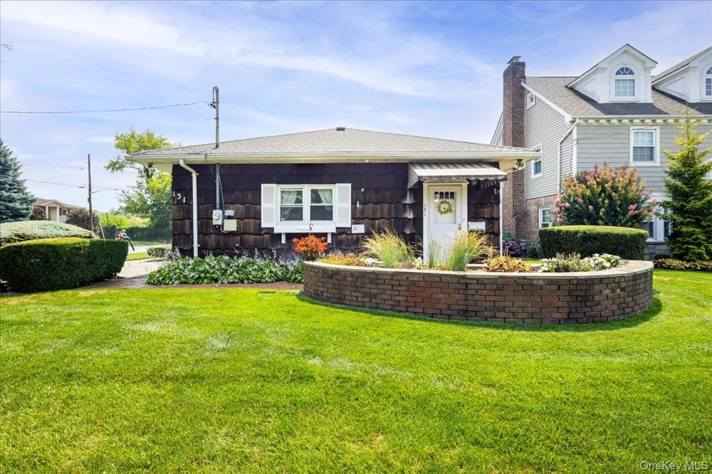 131 Oceanview Road East Rockaway, NY 11518