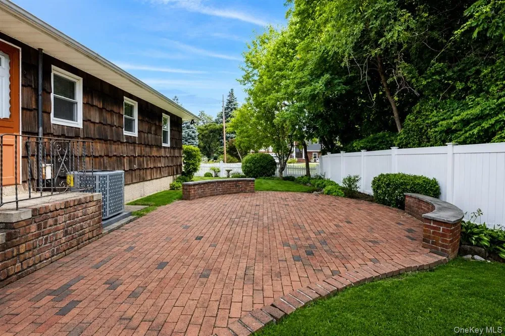 131 Oceanview Road East Rockaway, NY 11518