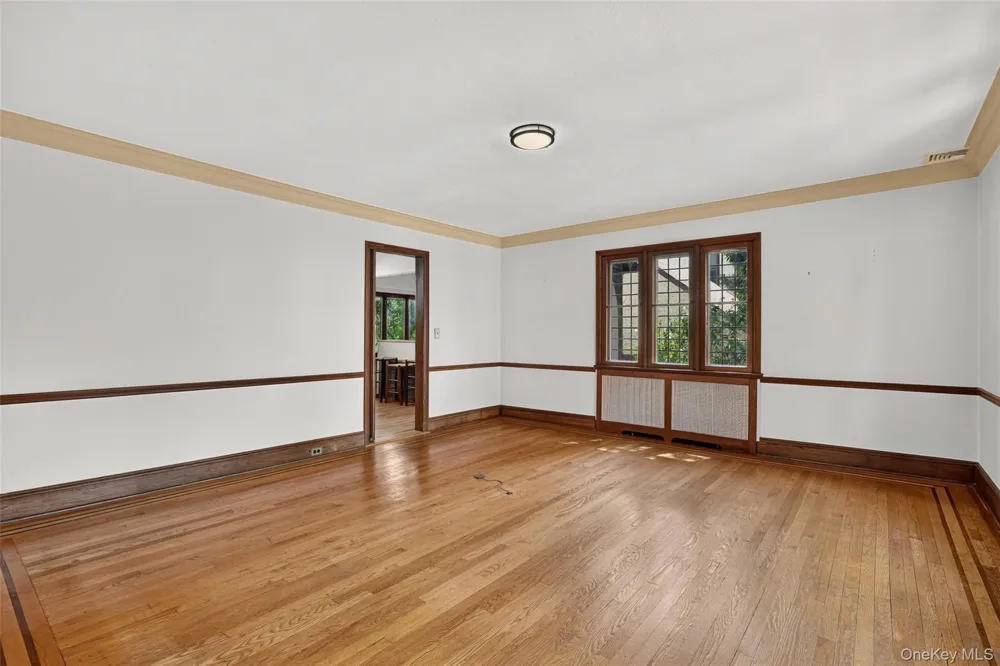 297 E Devonia Avenue Mount Vernon, NY 10552