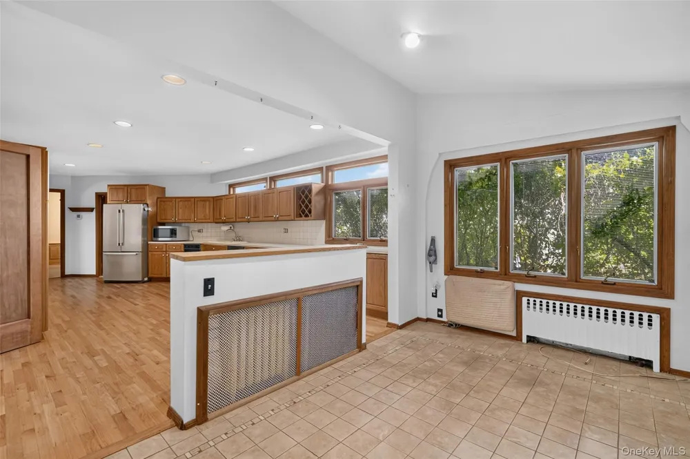 297 E Devonia Avenue Mount Vernon, NY 10552